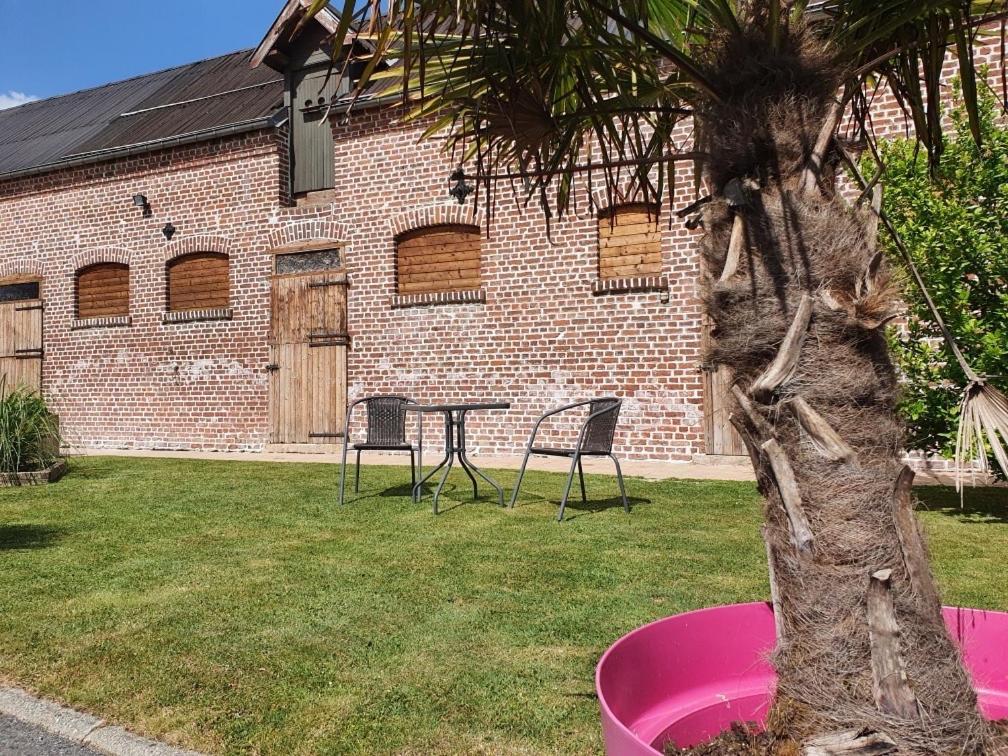 Le Petit Manoir D'Hebuterne Apartment Exterior photo